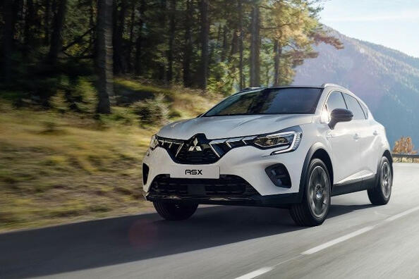 Обзор компактного кроссовера четвертого поколения Mitsubishi ASX фото 2