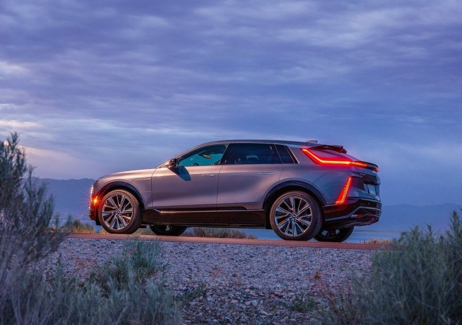 Новый электрический кроссовер Cadillac Lyriq