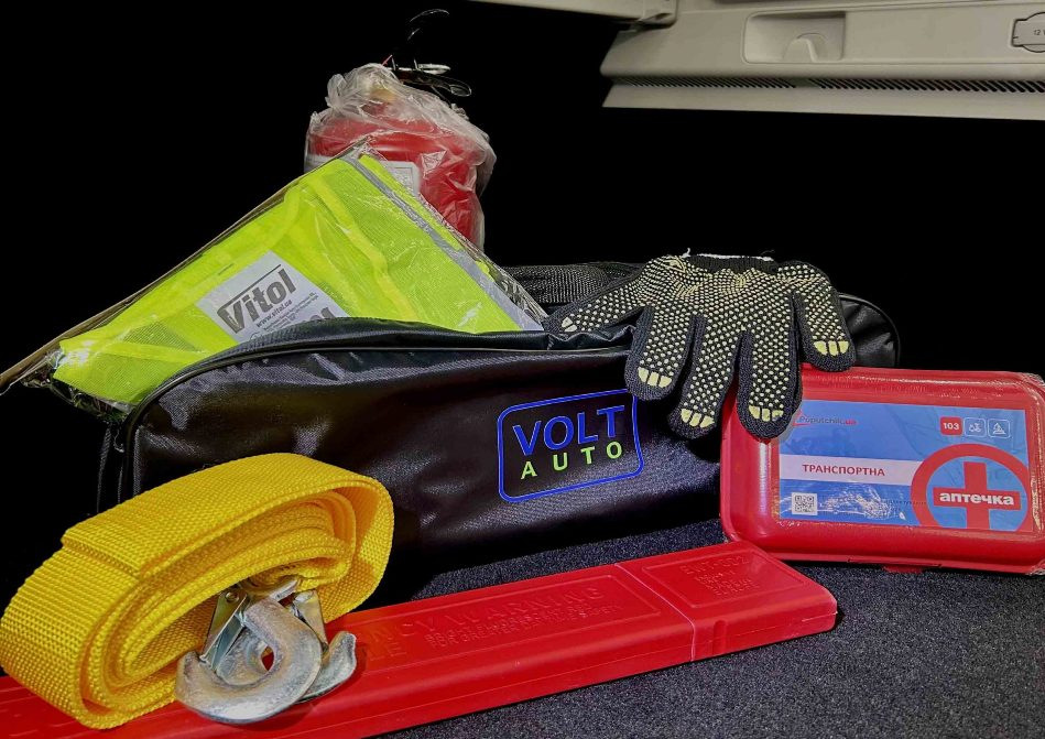 Набор автомобилиста: неотъемлемый компаньон на дороге