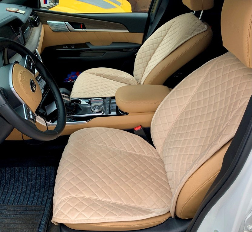 Накидки на сиденье автомобиля: как выбрать и разновидности