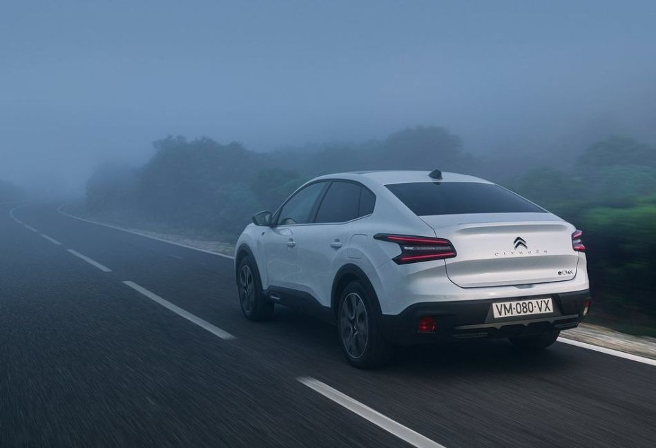 Обзор «кроссоверного» седана Citroen C4 X