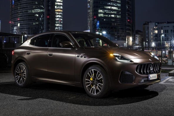 Полноприводный спорт-кросс Maserati Grecale фото 2