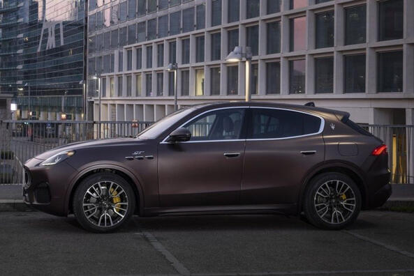 Полноприводный спорт-кросс Maserati Grecale фото 4