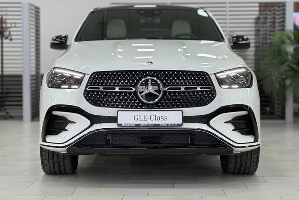 Фейслифтинговая модель внедорожника Mercedes-Benz GLE Coupe
