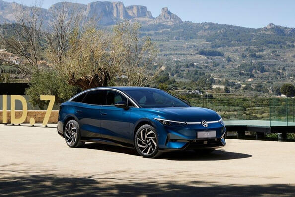 Обзор электрического заднеприводного лифтбека Volkswagen ID.7