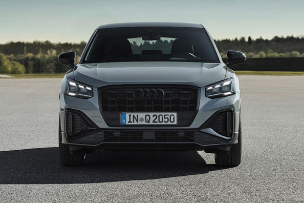 Обзор компактного кроссовера Audi Q2