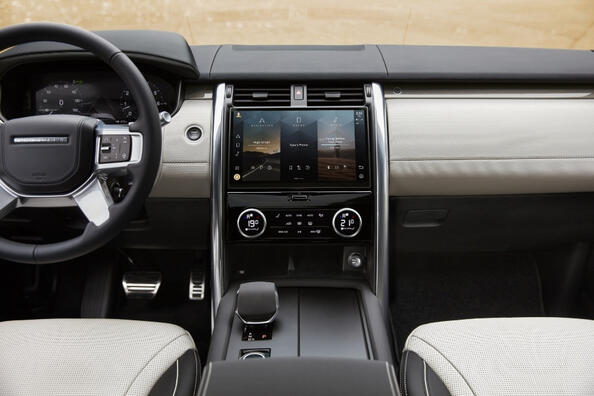 Обзор пятого поколения внедорожника Land Rover Discovery фото 5