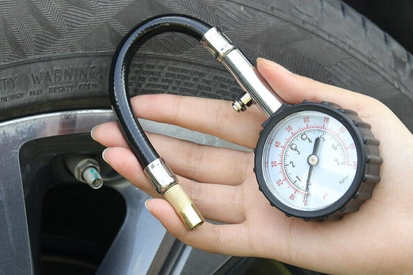 Как правильно проверить давление в шинах автомобиля