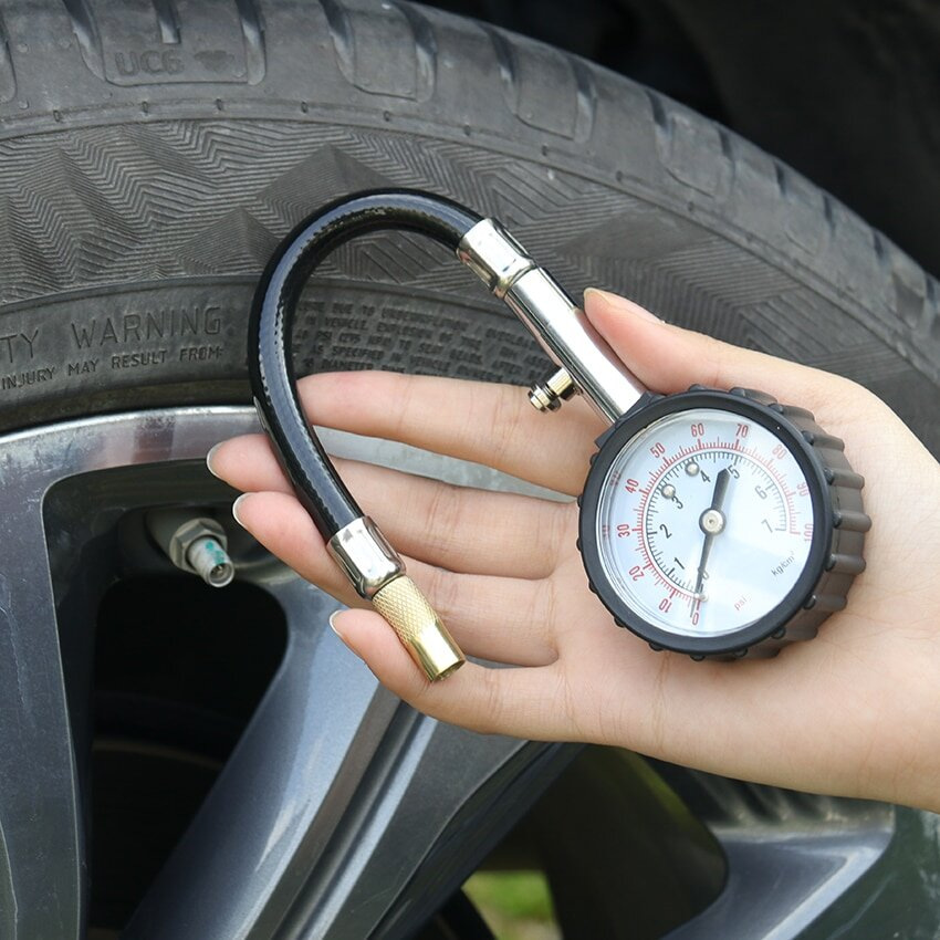 Как правильно проверить давление в шинах автомобиля