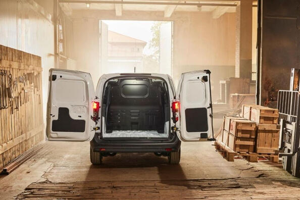 Обзор фургона Ford Transit Courier второго поколения фото 5