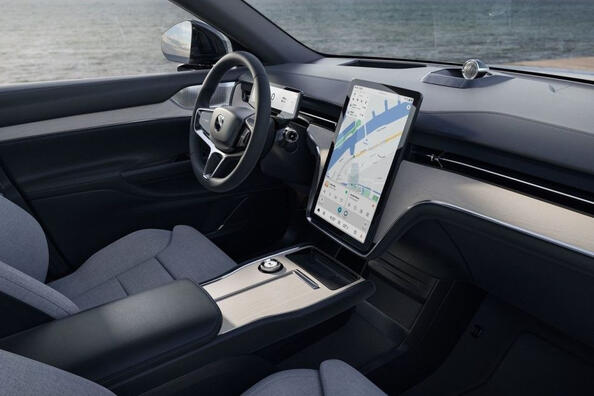 Обзор электрического полноприводного кроссовера Volvo EX90 фото 5
