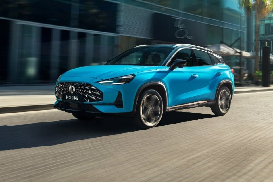 Обзор компактного переднеприводного кроссовера MG ONE