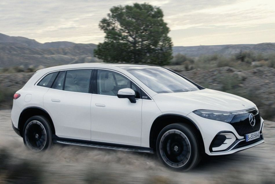 Обзор электрического премиального кроссовера Mercedes-Benz EQS