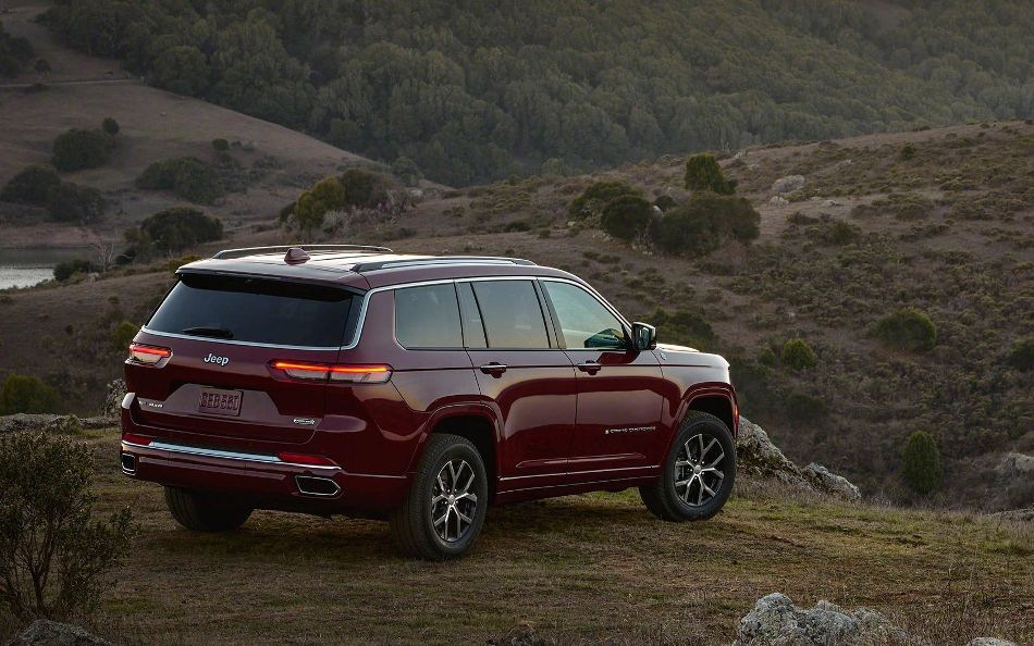 Обзор Jeep Grand Cherokee L: воплощение роскоши и могущества