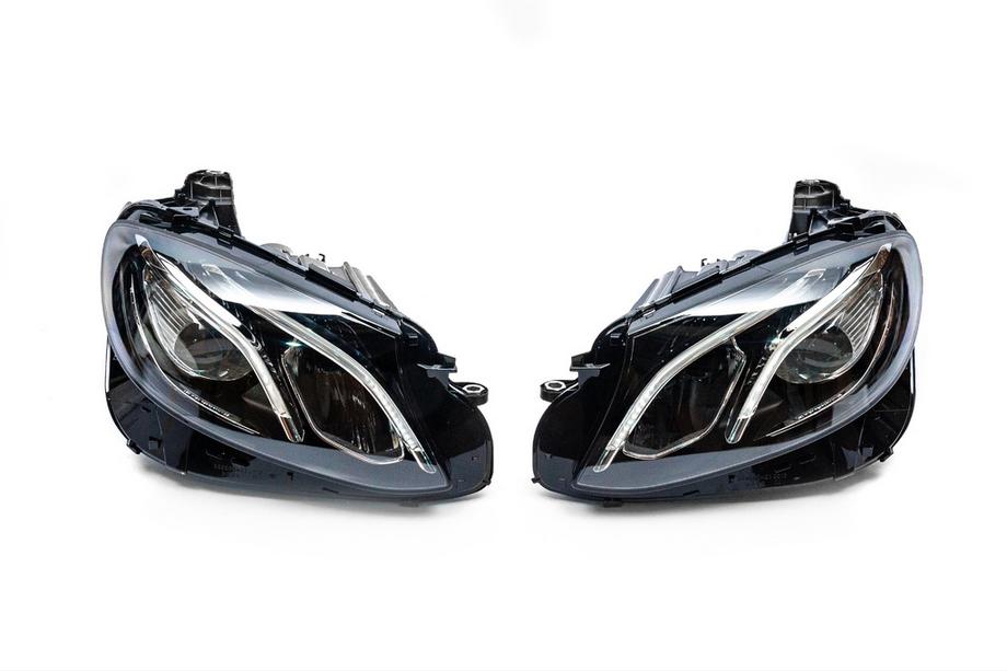 Mercedes E-сlass W213 2016-2023 гг. Передние фары OEM 2016-2020 (2 шт, без блоков, LED) Image
