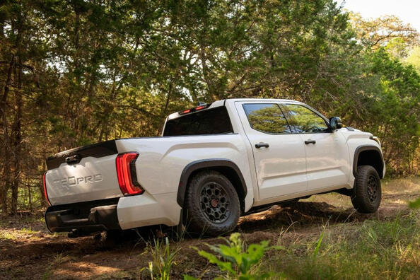Обзор пикапа Toyota Tundra третьего поколения фото 4