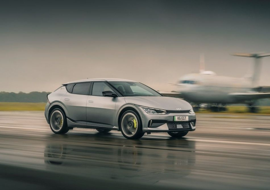 Обзор 585-сильного полноприводного электрического кроссовера - KIA EV6 GT