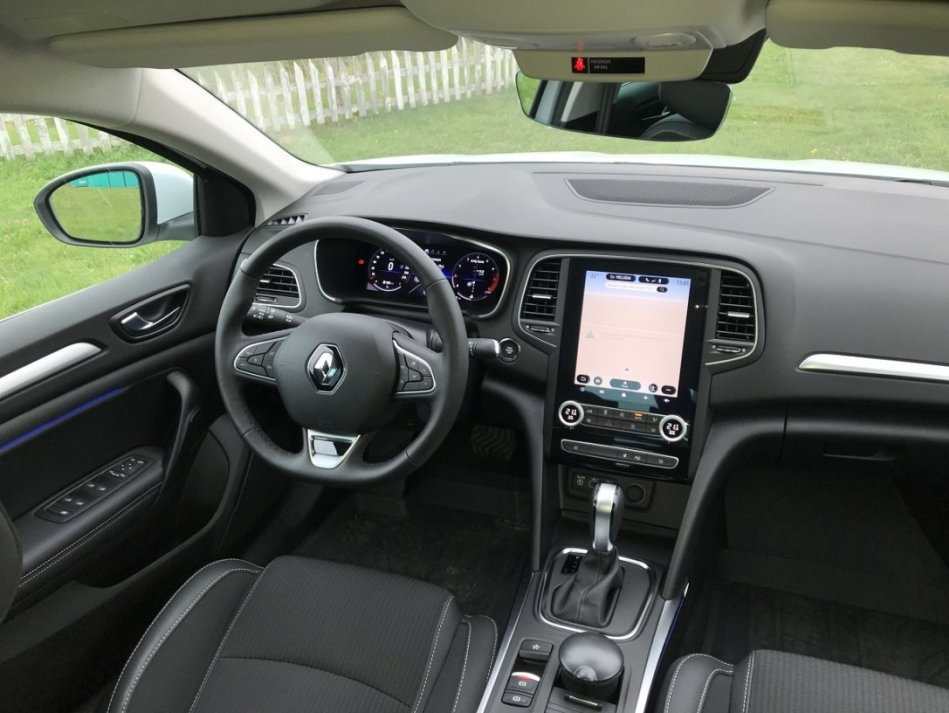 Обзор обновленного Renault Megane Sedan четвертого воплощения