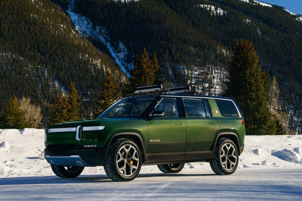 Обзор электрического внедорожника Rivian R1S фото 3