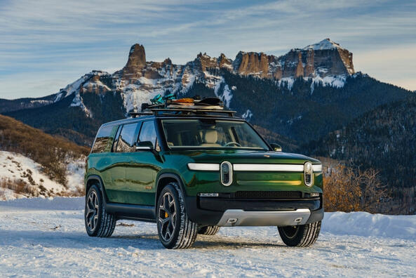 Обзор электрического внедорожника Rivian R1S фото 2
