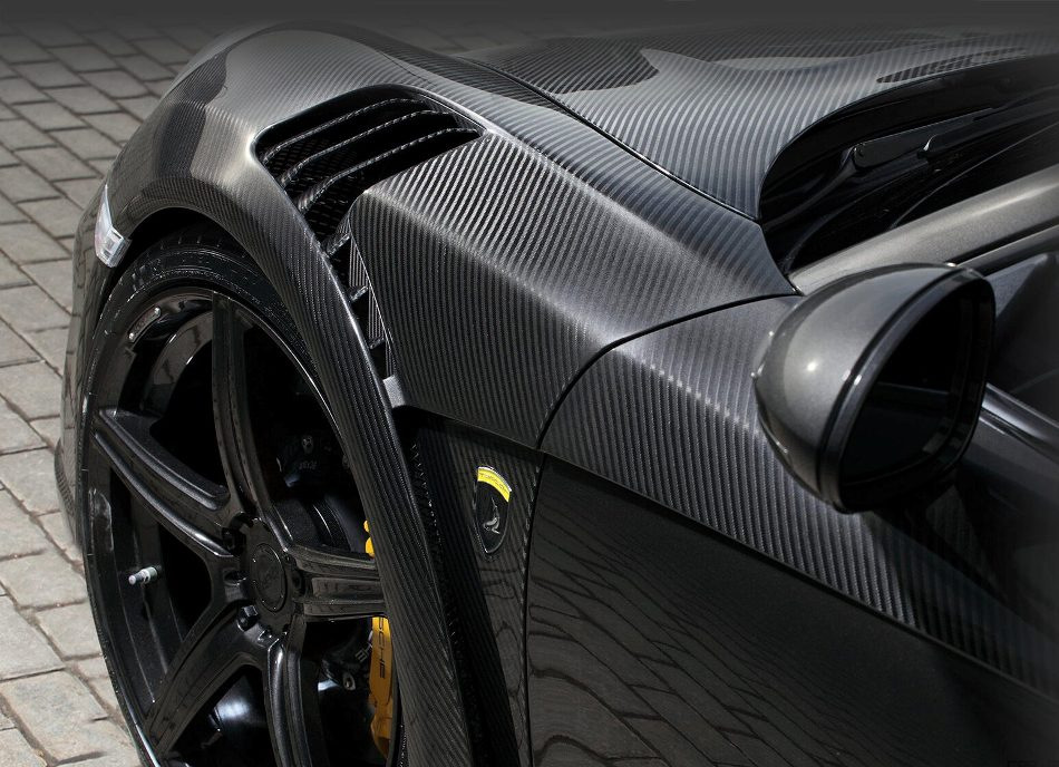 Особенности карбоновой пленки в тюнинге автомобиля
