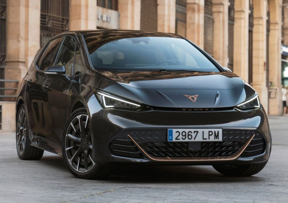 Обзор электрического хэтчбека Cupra Born