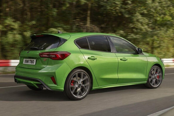 Ford Focus ST: увлекательная динамика и современные технологии фото 4