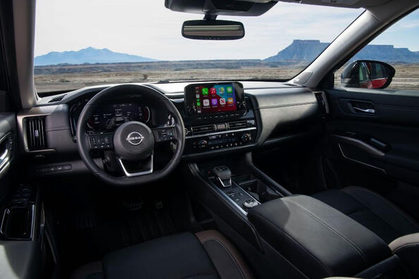 Обзор пятого поколения внедорожника Nissan Pathfinder фото 5