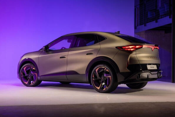 Cupra Tavascan: электрический кроссовер с дерзким характером фото 4