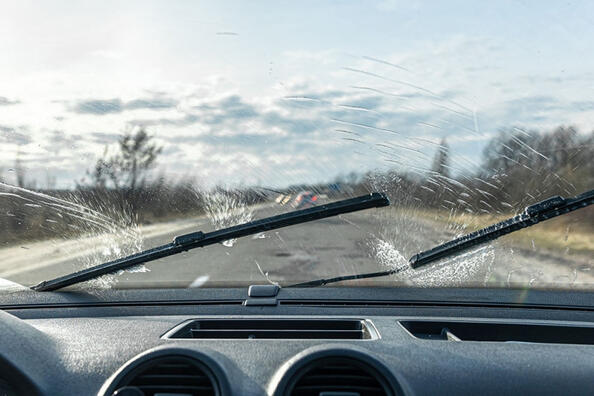 Почему скрипят дворники автомобиля и как от этого избавиться?