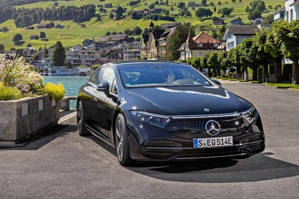 EQS: флагман электромобилей от Mercedes-Benz