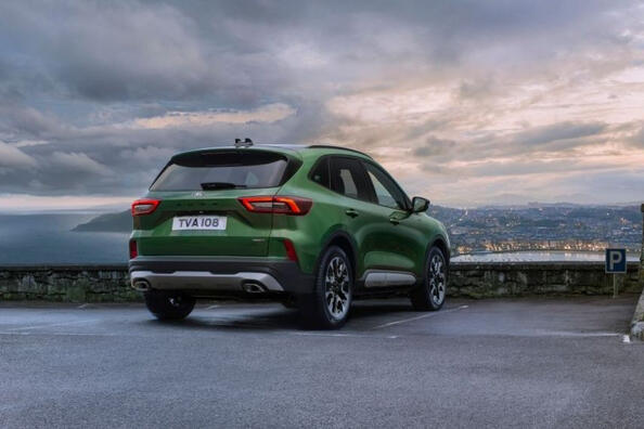 Ford Kuga 2024: обновленный дизайн и технологии фото 4