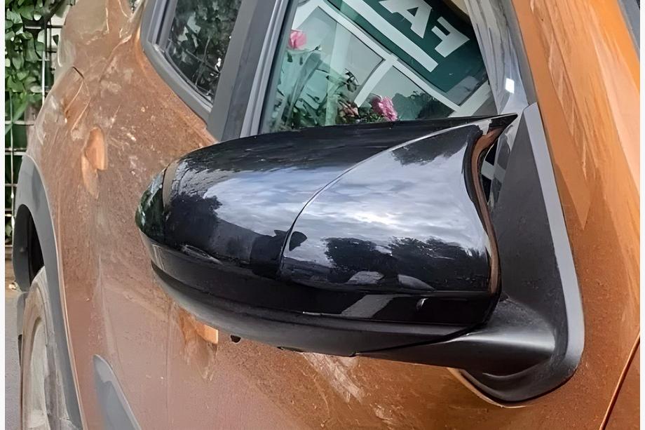 Renault Duster 2018-2024 гг. Накладки на Зеркала BMW-Style (2 шт) Image