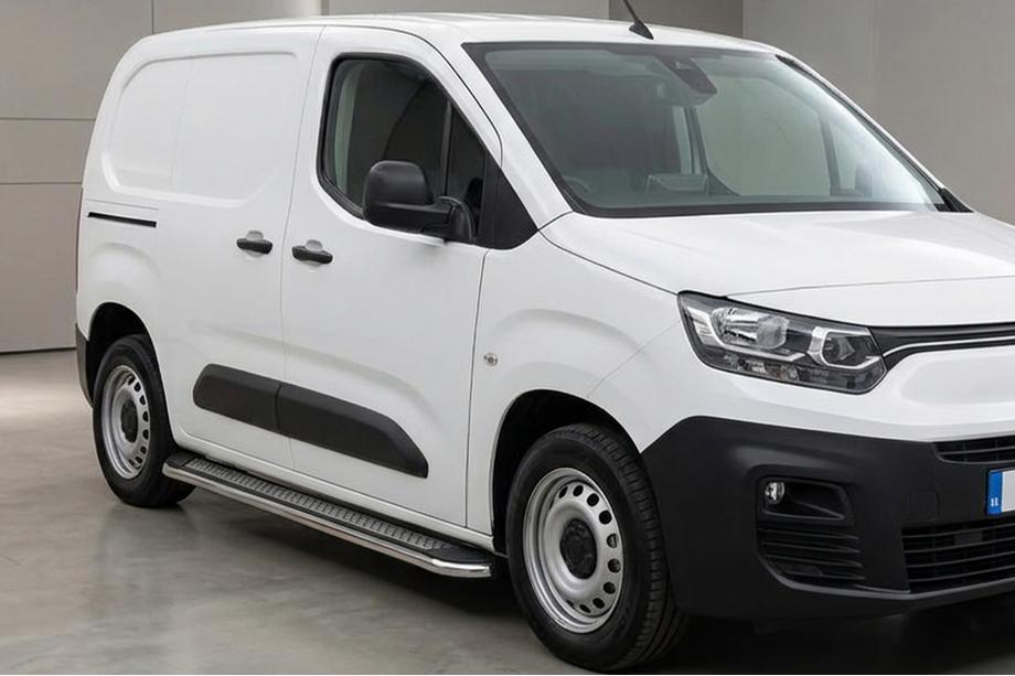 Fiat Doblo III 2023- гг. Боковые Подножки Maydos V2 (2 шт., Алюминий и Нержавейка) Короткая База