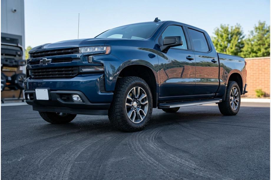 Chevrolet Silverado 2019- гг. Боковые Подножки Maya V1 (2 шт., Алюминий) Image