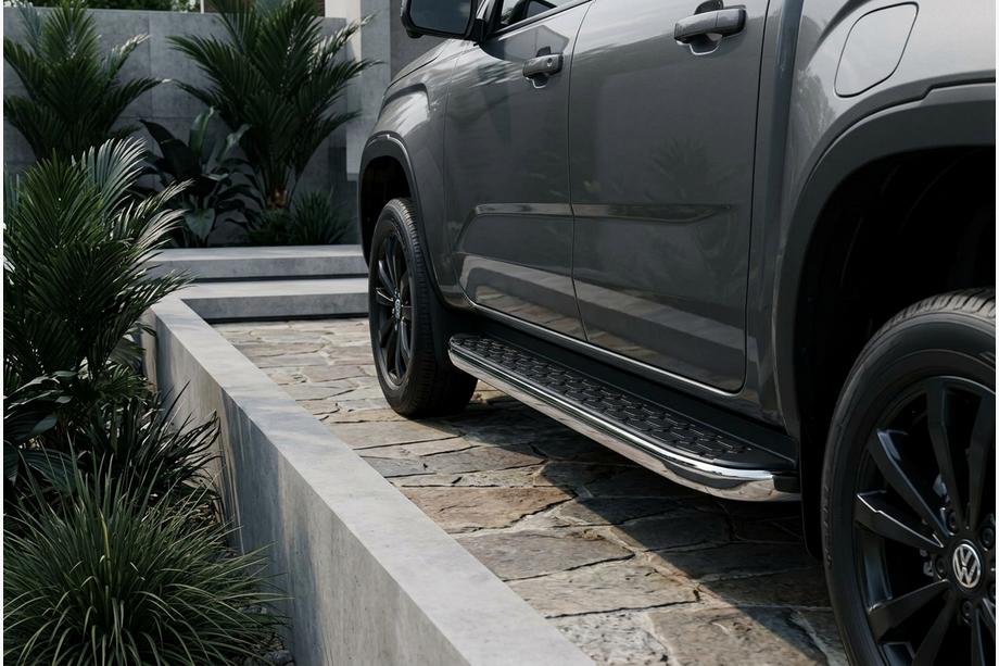 Volkswagen Amarok 2022- гг. Боковые Подножки BlackLine (2 шт., Алюминий) Фото 1