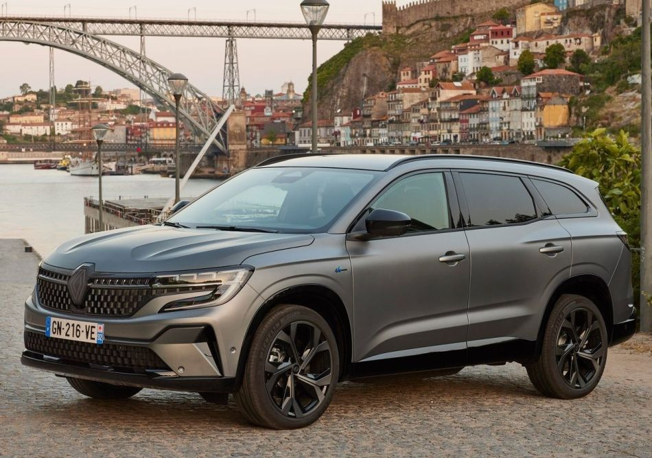 Renault Espace шестого поколения: обзор минивэна