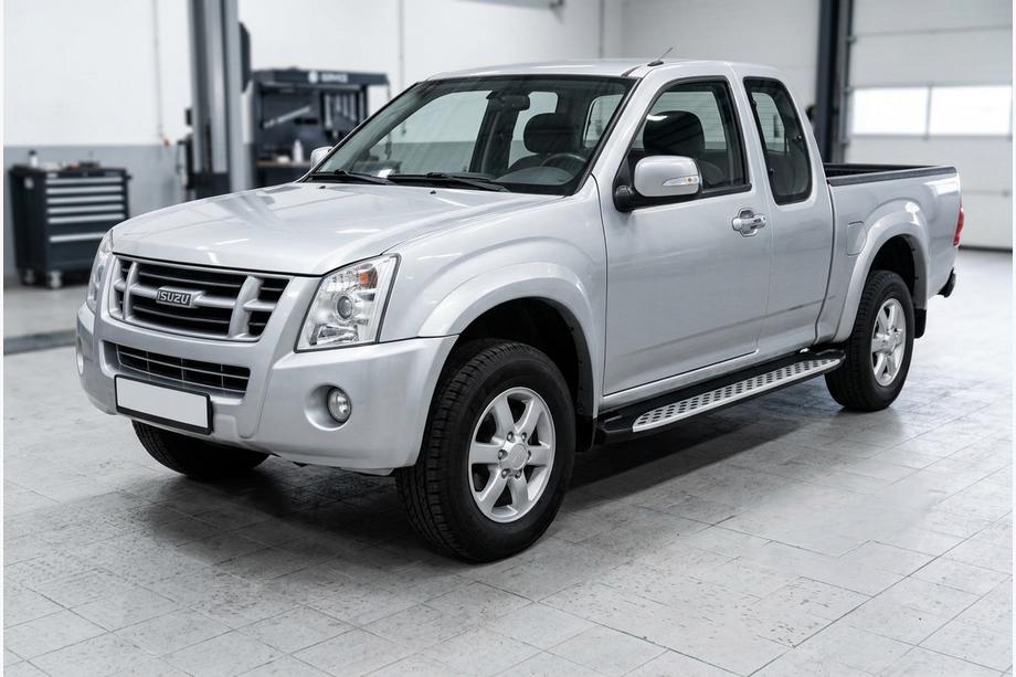 Isuzu D-Max 2002-2011 гг. Боковые Подножки Shining V1 (2 шт., Алюминий) Фото 1