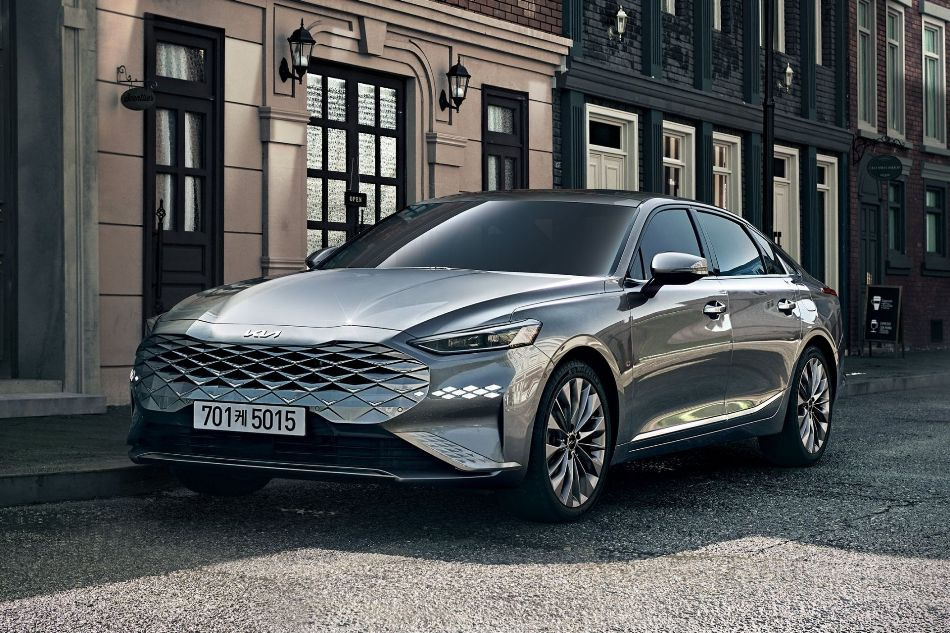 KIA K8: флагманский седан с амбициями