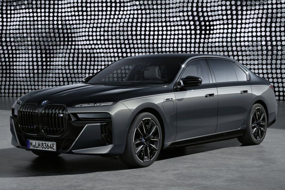 BMW 7 Series: флагманский седан нового поколения