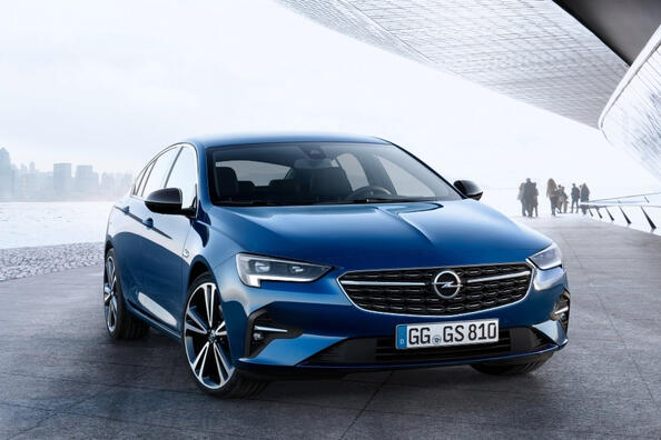 Opel Insignia Grand Sport: обзор обновленного лифтбека фото 3