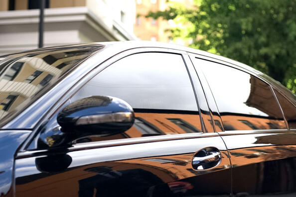 Тонирование стекла автомобиля: практические и эстетические аспекты