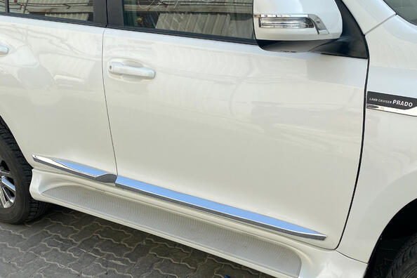 Молдинги на автомобиль: виды, материалы