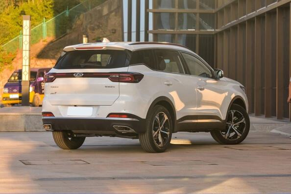 Chery Tiggo 7 PRO II поколение: стильный и функциональный кроссовер фото 3