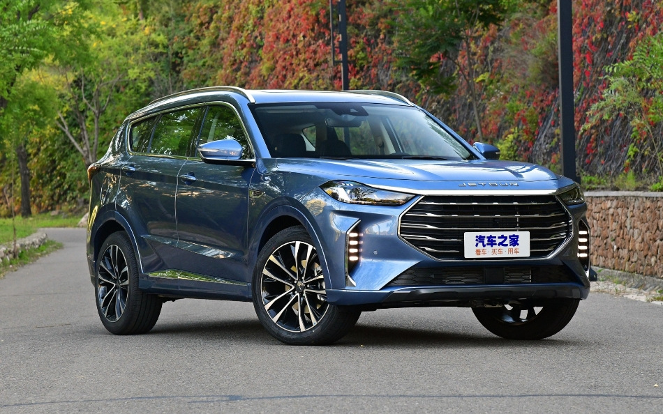 Jetour X70 Plus: обзор кроссовера первого поколения