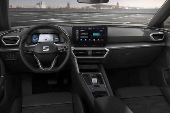 SEAT Leon ST 4 поколения: практичный и стильный универсал фото 6