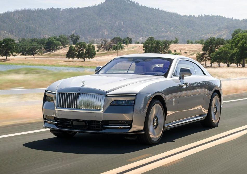 Rolls-Royce Spectre: обзор электрического купе