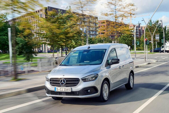 Обзор компактного городского фургона Mercedes-Benz Citan Furgon