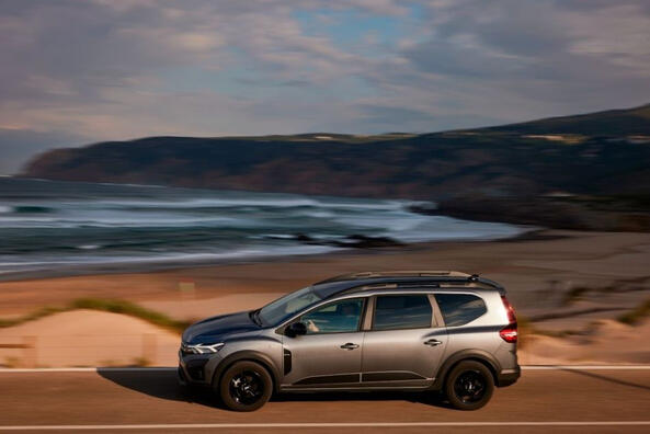 Dacia Jogger: обзор обновленного компактвэна