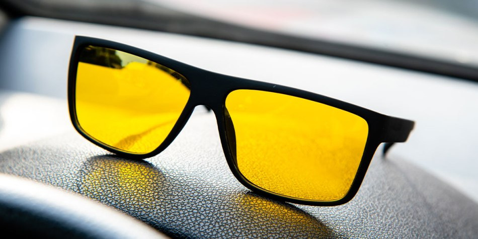 Антибликовые очки: польза или вред?